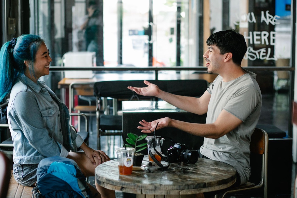 Café de Hongdae avec des jeunes people