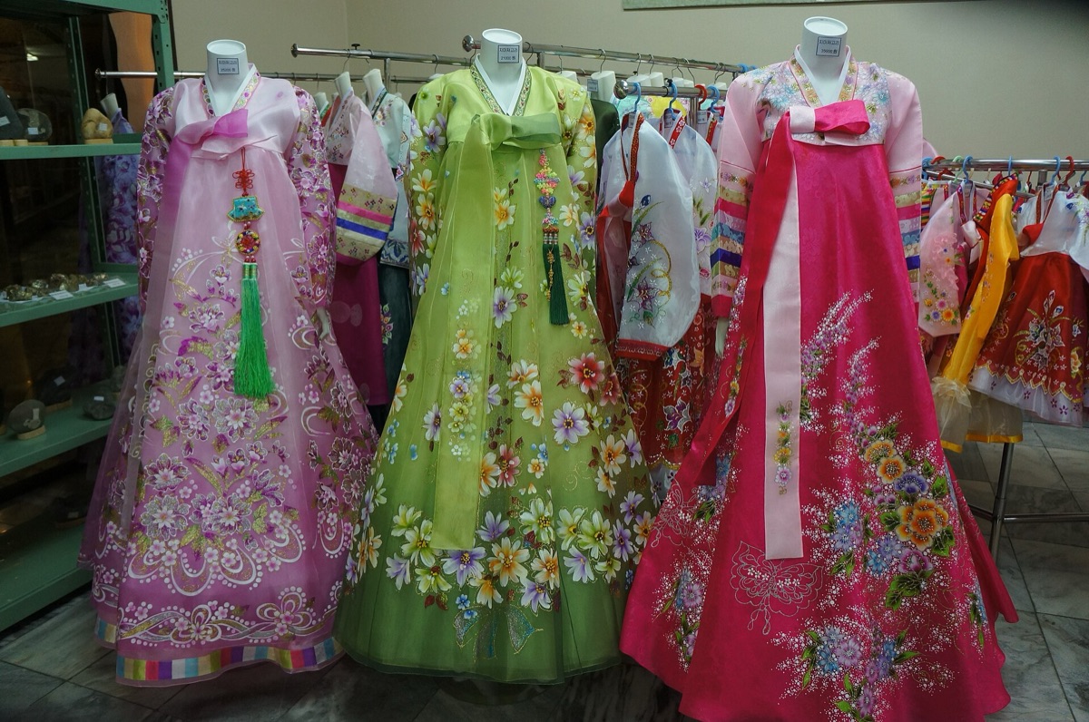 interno di un negozio di souvenir coreano