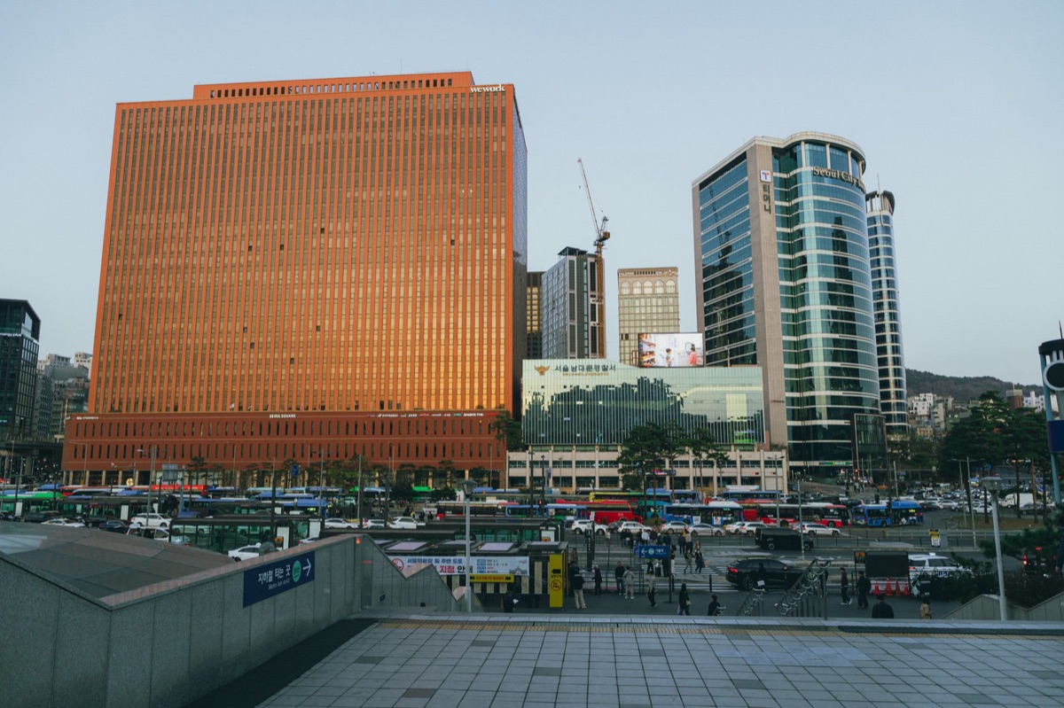 externo de hotel em rua de seul