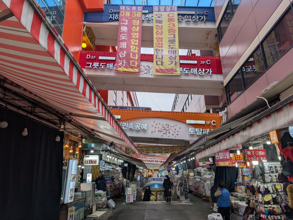 首爾購物街與服飾品牌店鋪
