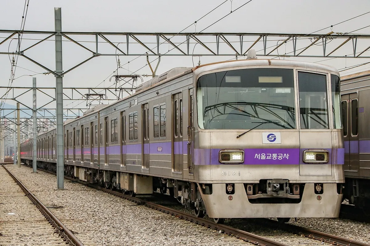 train, railroad, transportation, transport, metro, travel, railway, rail tracks, railway tracks, rail, rail traffic, line 5, seoul subway, metropolitan area, ko